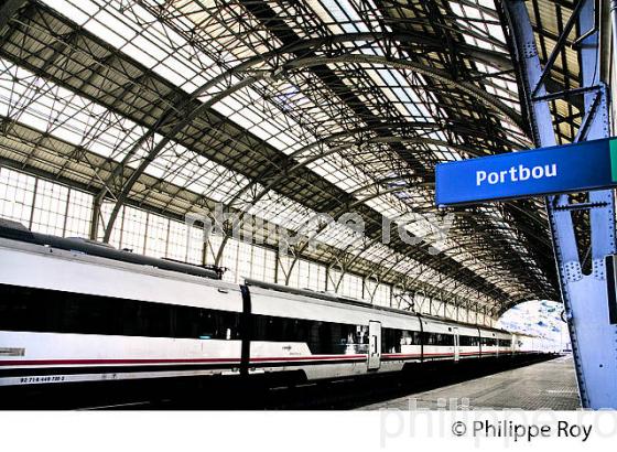 GARE FERROVIAIRE INTERNATIONALE DE PORT BOU, COSTA BRAVA, GERONE, CATALOGNE. (ES002319.jpg)
