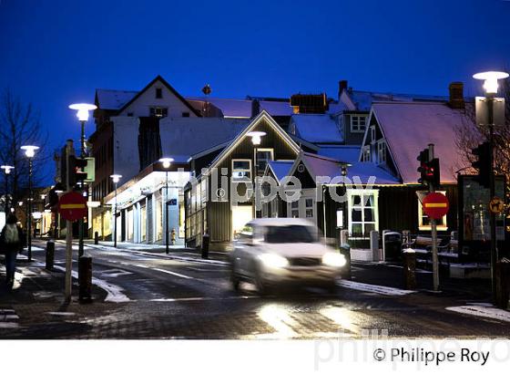 REYKJAVIK LA NUIT EN HIVER, ISLANDE (IS000304.jpg)