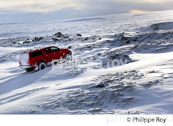 CONDUITE SUR NEIGE SUR PISTE  EN 4X4, SUDURLAND, ISLANDE (IS000422.jpg)