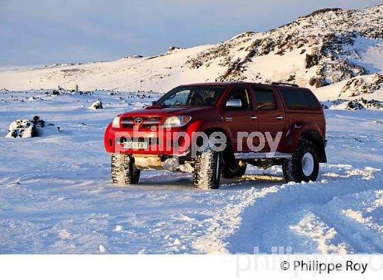 CONDUITE SUR NEIGE EN VEHICULE 4X4, SUDURLAND, ISLANDE (IS000919.jpg)