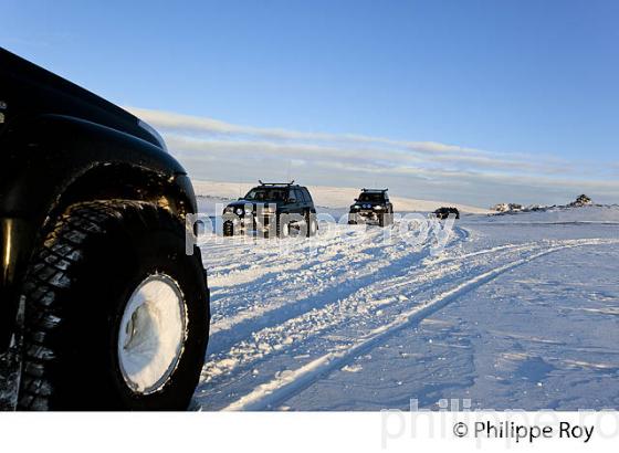 CONDUITE SUR NEIGE EN VEHICULE 4X4, SUDURLAND, ISLANDE (IS000920.jpg)