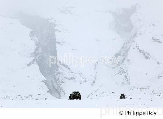 CONDUITE SUR NEIGE EN VEHICULE 4X4, SUDURLAND, ISLANDE (IS001014.jpg)