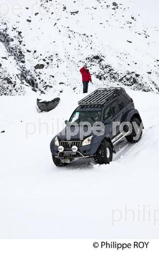 CONDUITE SUR NEIGE EN VEHICULE 4X4, SUDURLAND, ISLANDE (IS001017.jpg)