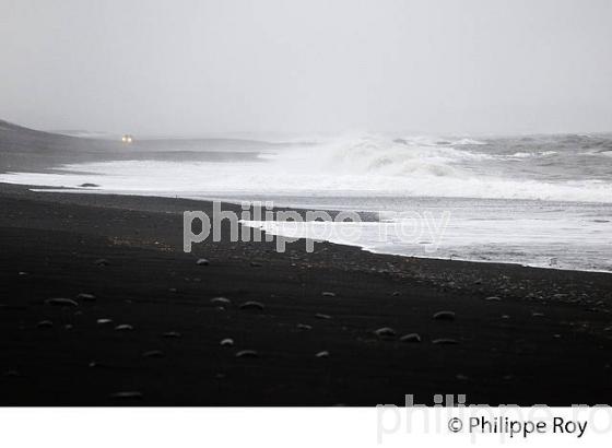 SABLE DE LAVE DE LA PLAGE DE SKOGASANDUR, SUDURLAND, ISLANDE (IS001114.jpg)