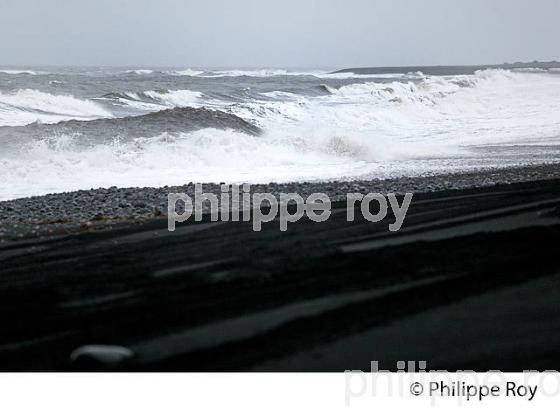 SABLE DE LAVE DE LA PLAGE DE SKOGASANDUR, SUDURLAND, ISLANDE (IS001115.jpg)