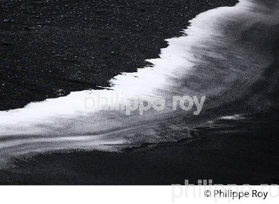 SABLE DE LAVE DE LA PLAGE DE SKOGASANDUR, SUDURLAND, ISLANDE (IS001116.jpg)