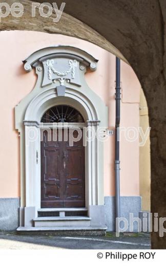 CITE MEDIEVALE DE FOSSANO,, PIEMONT,  ITALIE. (IT000514.jpg)