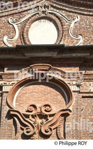 CITE MEDIEVALE DE FOSSANO,, PIEMONT,  ITALIE. (IT000536.jpg)