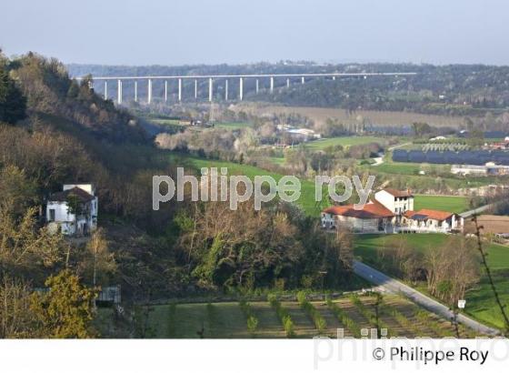 CITE MEDIEVALE DE FOSSANO,, PIEMONT,  ITALIE. (IT000622.jpg)
