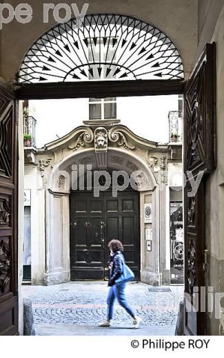 VIA SAN TOMMASO,   VIEILLE VILLE DE TURIN, ITALIE. (IT001303.jpg)