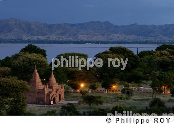 Plaine de Bagan - Birmanie (MM000433.jpg)