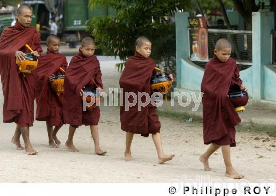 Religion bouddhiste - Birmanie (MM000527.jpg)