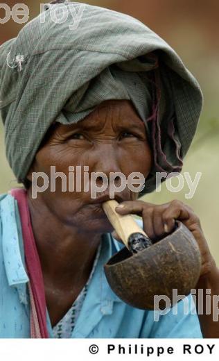 Femme - Birmanie (MM000732.jpg)