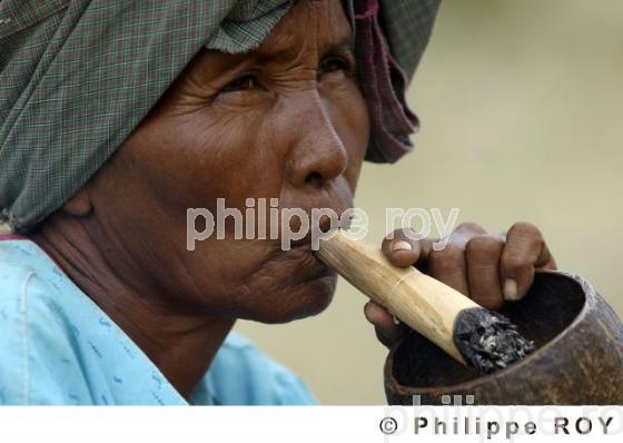Femme - Birmanie (MM000734.jpg)