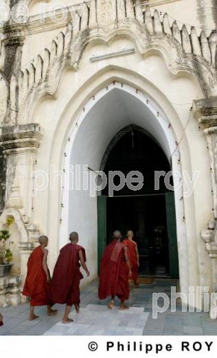Religion bouddhiste - Birmanie (MM001311.jpg)