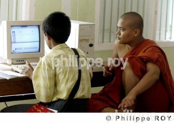 Religion bouddhiste - Birmanie (MM002315.jpg)