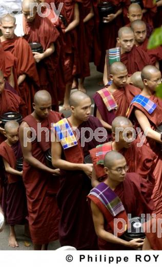 Religion bouddhiste - Birmanie (MM002322.jpg)