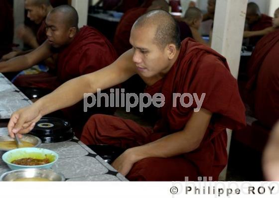 Religion bouddhiste - Birmanie (MM002325.jpg)