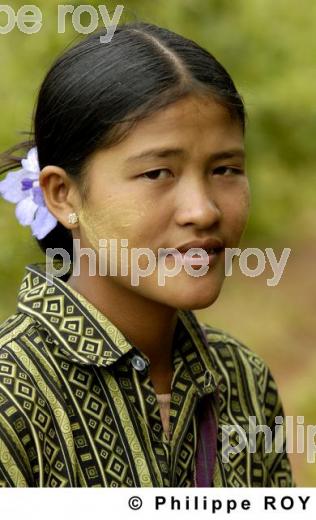 Femme - Birmanie (MM003009.jpg)
