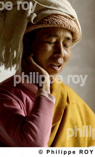 Femme - Birmanie (MM003107.jpg)