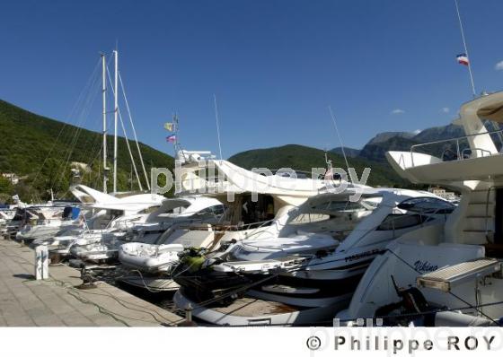 Budva - Montenegro (YU000220.jpg)