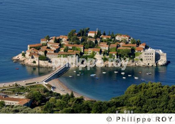 Sveti Stefan - Montenegro (YU000319.jpg)