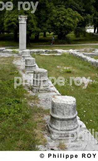 Cetinje - Montenegro (YU000723.jpg)