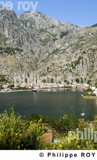 Baie de Kotor -  Montenegro (YU000830.jpg)
