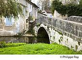 16F01640.jpg