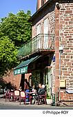 19F06228.jpg
