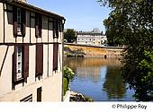 24F04937.jpg
