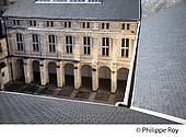 33F17129.jpg