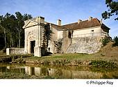 33F17235.jpg