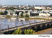 33F21523.jpg