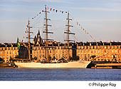 33F24332.jpg