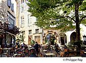 82F01627.jpg