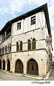 82F01718.jpg