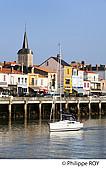 85F05233.jpg