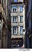 87F03110.jpg
