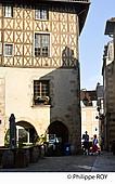 87F03210.jpg