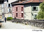 87F03317.jpg