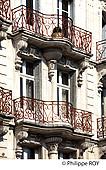 90F00323.jpg
